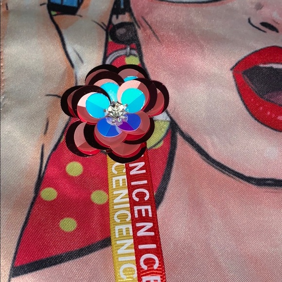 🆕 The ARMIDE Pop Art Oversize Top - Picture 7 of 7